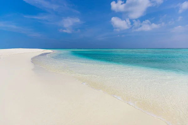 Hermosa Playa Tropical Con Cielo Azul — Foto de Stock