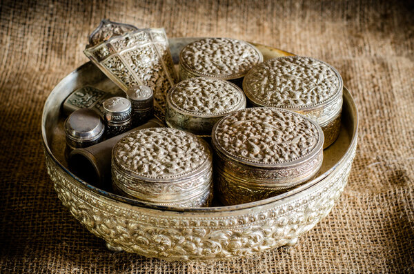 Древнее серебро
