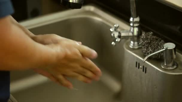 Hand wassen — Stockvideo