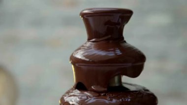 Lezzetli çikolata çeşmesi tadılmaya hazır