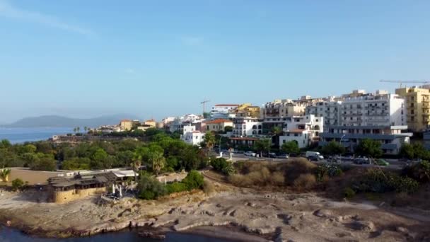 Vista Del Dron Día Soleado Sobre Costa Alghero Cerdeña Italia — Vídeos de Stock