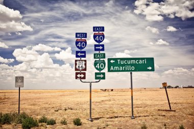Route 66 Kavşağı işaretleri