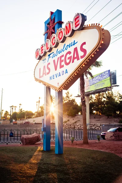 Willkommen im fabelhaften las vegas Zeichen — Stockfoto