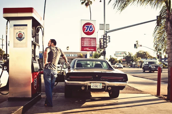 Gas station in San Diego — Stock Photo, Image