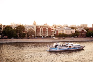 Moskova Nehri cityscape
