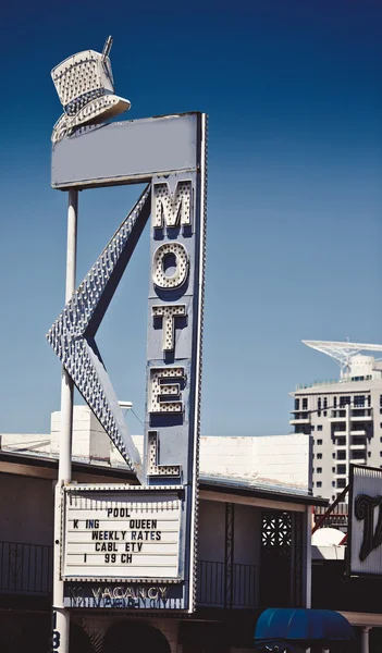 Oude motel teken — Stockfoto