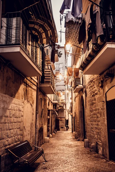 Calles de la ciudad de Bari en Italia — Foto de Stock