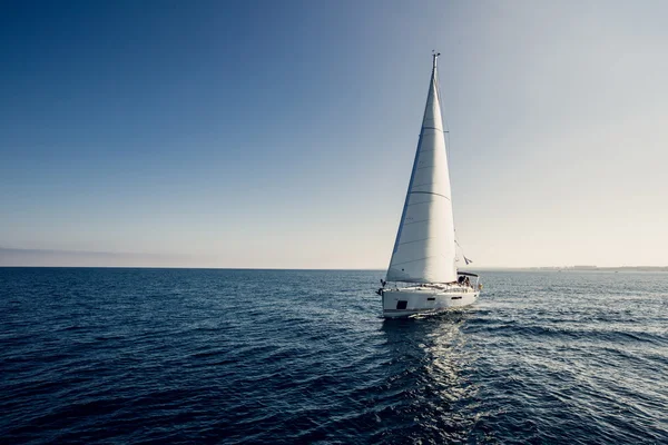 Sailing ship yachts with white sails — Stock Photo, Image