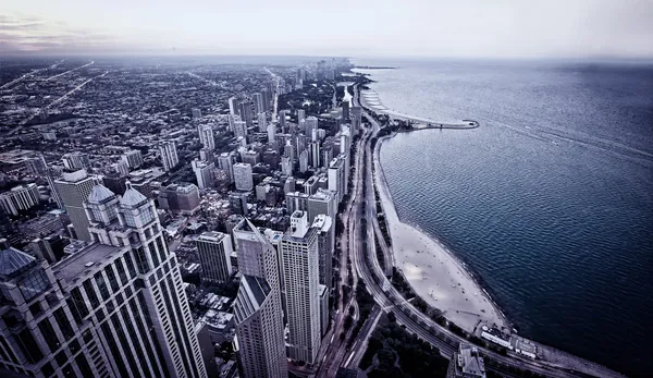 市中心的芝加哥鸟瞰图 — 图库照片