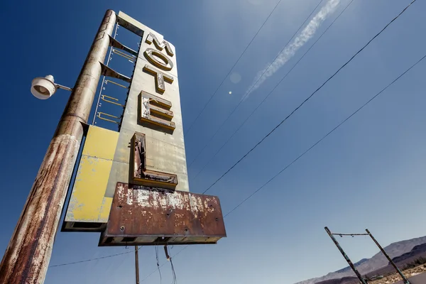 Otel işareti harabe tarihi Route 66 boyunca