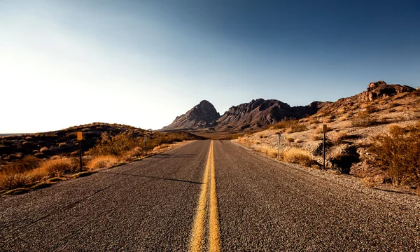 Mojave-woestijn snelweg — Stockfoto