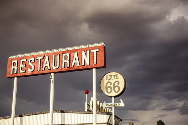 Restaurant teken langs historische route 66 — Stockfoto