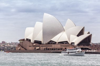 Sydney Opera Binası