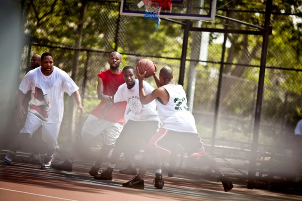 Street basketball players — Stock Photo, Image