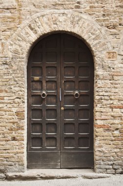 İtalyan kapı