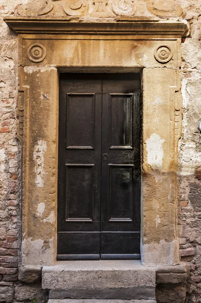 Italienska dörr — Stockfoto