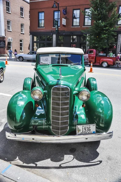 Vieille voiture américaine — Photo