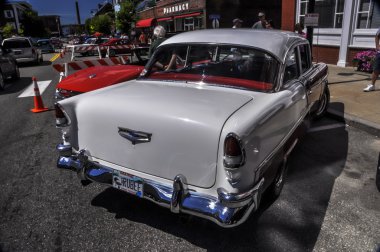 eski bir Amerikan arabası