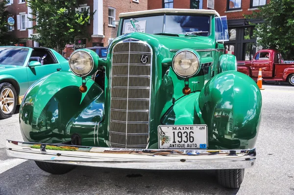 Oude Amerikaanse auto — Stockfoto