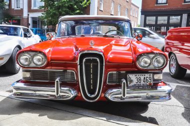 eski bir Amerikan arabası