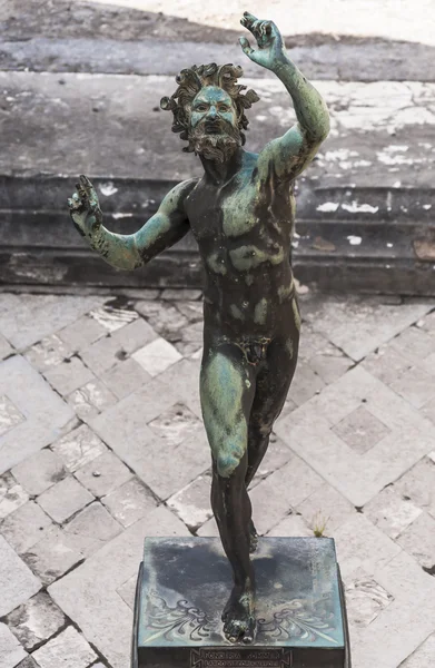 Faunenstatue — Stockfoto