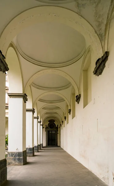 Convento Chiostro Del Complesso Gerolamini Napoli — Foto Stock