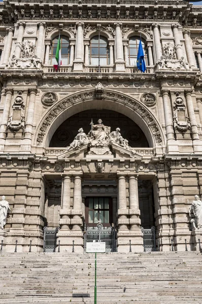 Palacio de Justicia en Roma, Italia, edificio de la Corte Suprema. —  Fotos de Stock