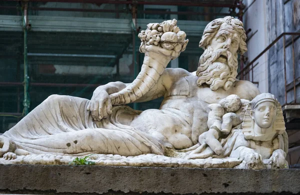 The marble statue of the Nile God in Naples, Campania, Italy — Stock Photo, Image