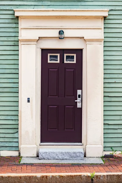 Vista Uma Porta Frente Casa Cerco Com Arquitetura Típica Portsmouth — Fotografia de Stock