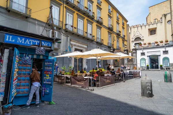 Naples Italia Mayo 2015 Gente Disfruta Una Cena Una Caffeteria —  Fotos de Stock