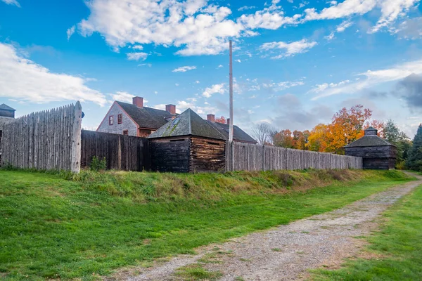 Antigo ponto de referência Fort Western, antigo posto colonial britânico à frente da navegação no rio Kennedy, construído em 1754 durante a Guerra Francesa e Indiana — Fotografia de Stock