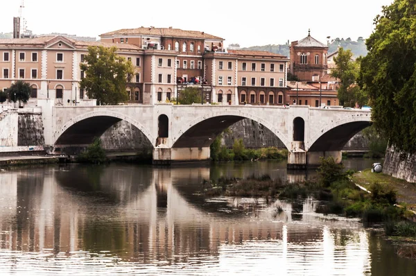 Ponte Sisto Only Roman Bridge Built Ancient Roman Age Xix — стоковое фото