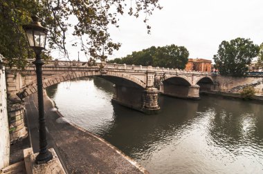 Ponte Sisto, bu Antik Roma çağıyla XIX yüzyılı, Roma İtalya arasında inşa edilmiş tek Roma köprüsü.