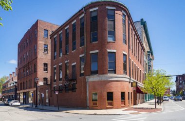 Lowell tarihi binası Central Caddesi 'nde Lowell, Massachusetts, ABD.