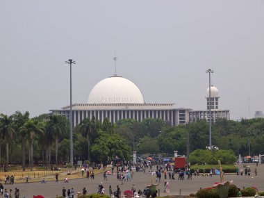 View of Masjid Istiqlal clipart