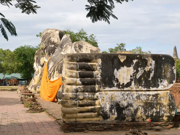 Wat Lokayasutharam in Ayutthaya — Stock Photo, Image