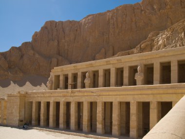 Tapınak başına Luksor