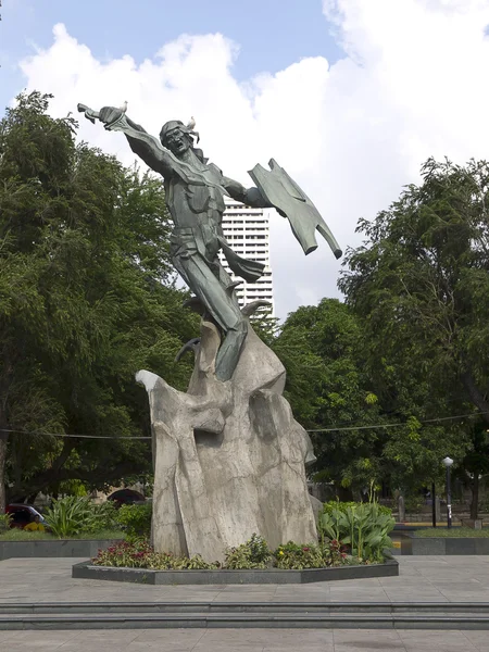 Monument of Rajah Sulayman — Stock Photo, Image