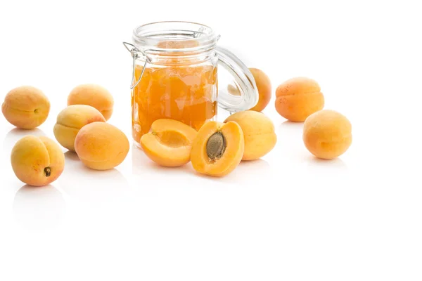 Jar apricot jam — Stock Photo, Image