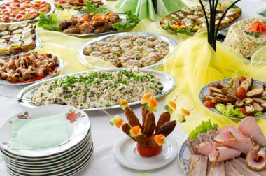 Yemek servisi.