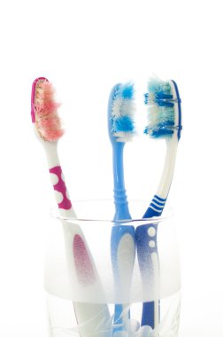 Eski diş fırçası