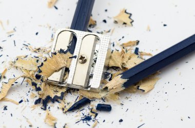 blauwe gebroken potlood