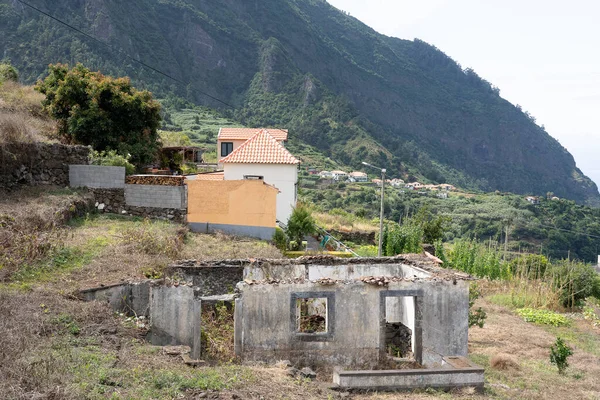 Sao Vicente Madeira Portugalsko Srpna 2021 Opuštěné Domy Vesnici — Stock fotografie