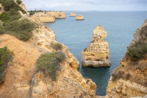 在葡萄牙 最美丽海岸线的世界阿尔加威城市拉各斯悬崖峭壁 — 图库照片