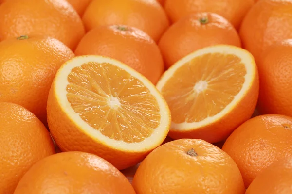 Свежий апельсин — стоковое фото