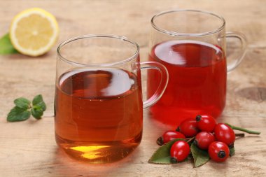 Rooibos ve kuşburnu çayı