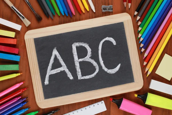 ABC op een schoolbord of schoolbord — Stockfoto