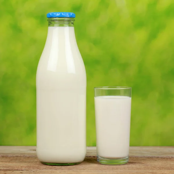 Organic milk — Stock Photo, Image