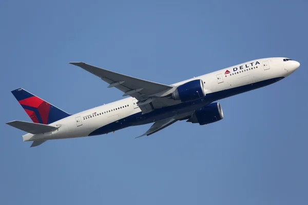 Delta Air Lines Boeing 777-200LR — Stock Photo, Image