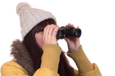 Bayan kış şapkası dürbün ile seyir